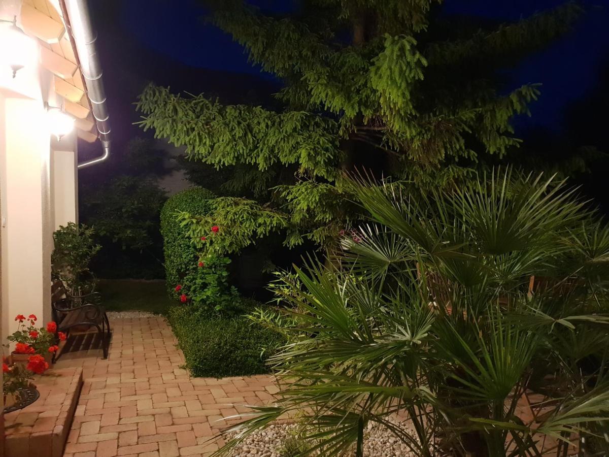 Fuered Deluxe Garden Apartment بالاتونفوريد المظهر الخارجي الصورة